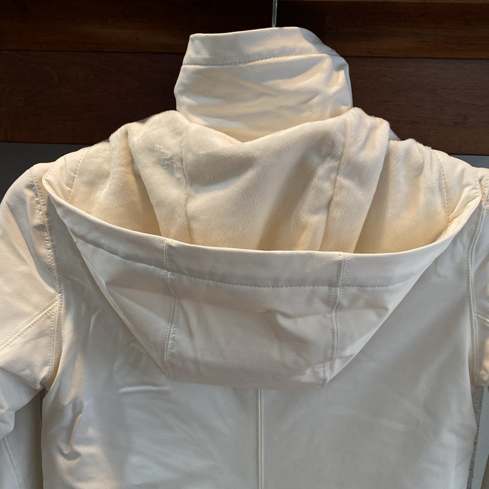 The North Face Cream Trench Coat - Picture 6 of 15